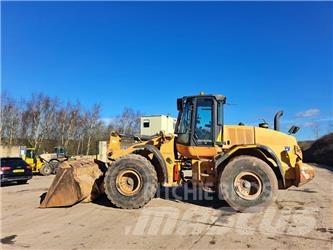 CASE 821 F Radlader