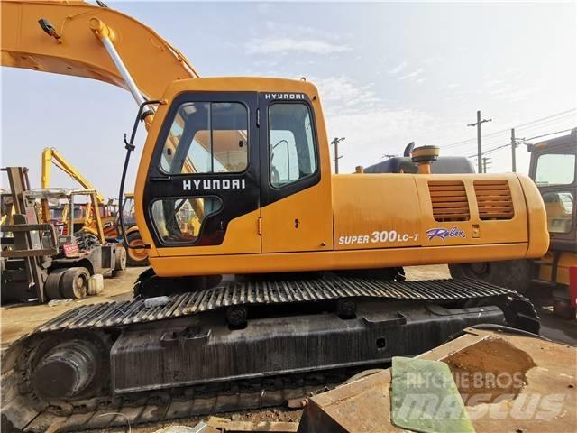 Hyundai R300LC-7 Raupenbagger