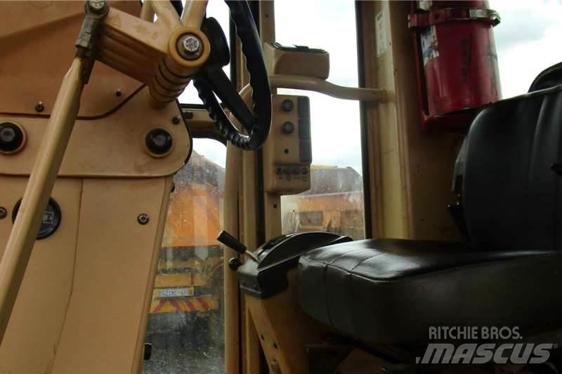 CAT 140H Grader