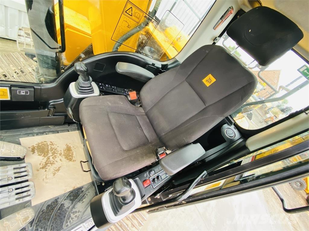 JCB JS131LC+ Raupenbagger