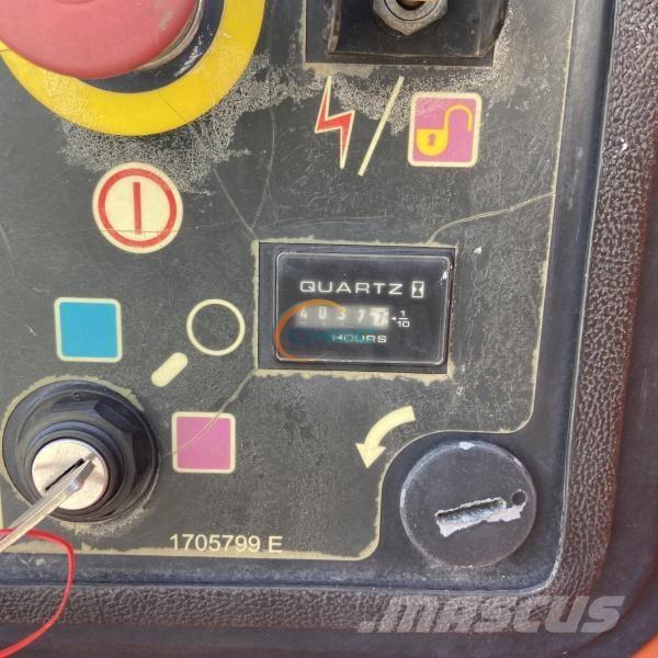 JLG 1250AJP Gelenkteleskoparbeitsbühnen