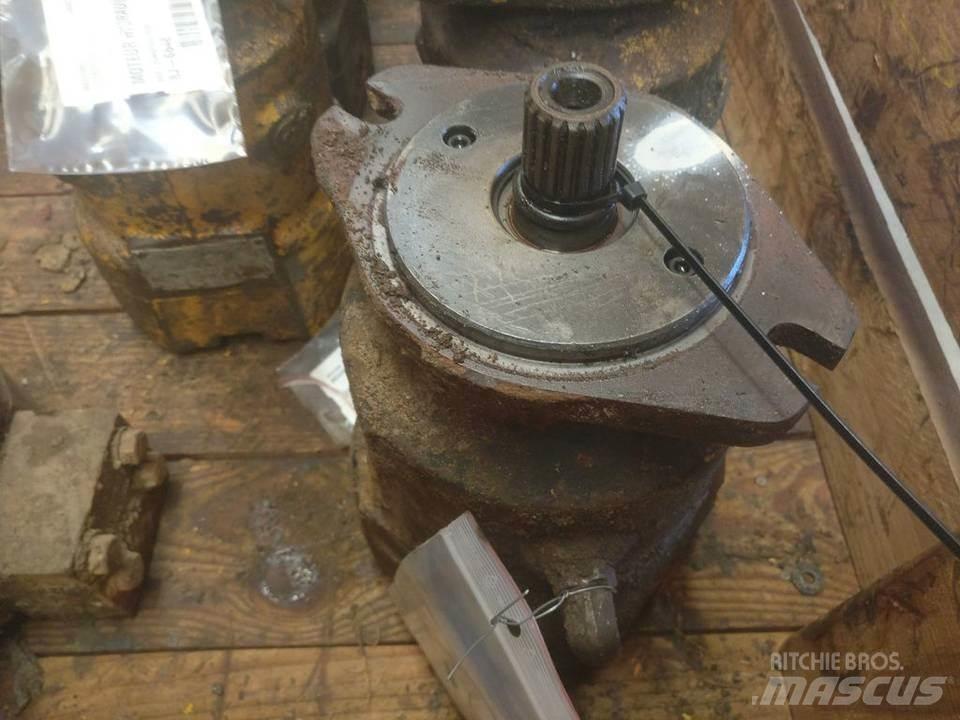 CAT 215 Hydraulik