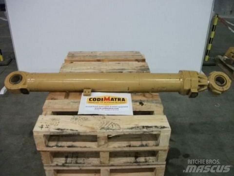 CAT 215 Hydraulik