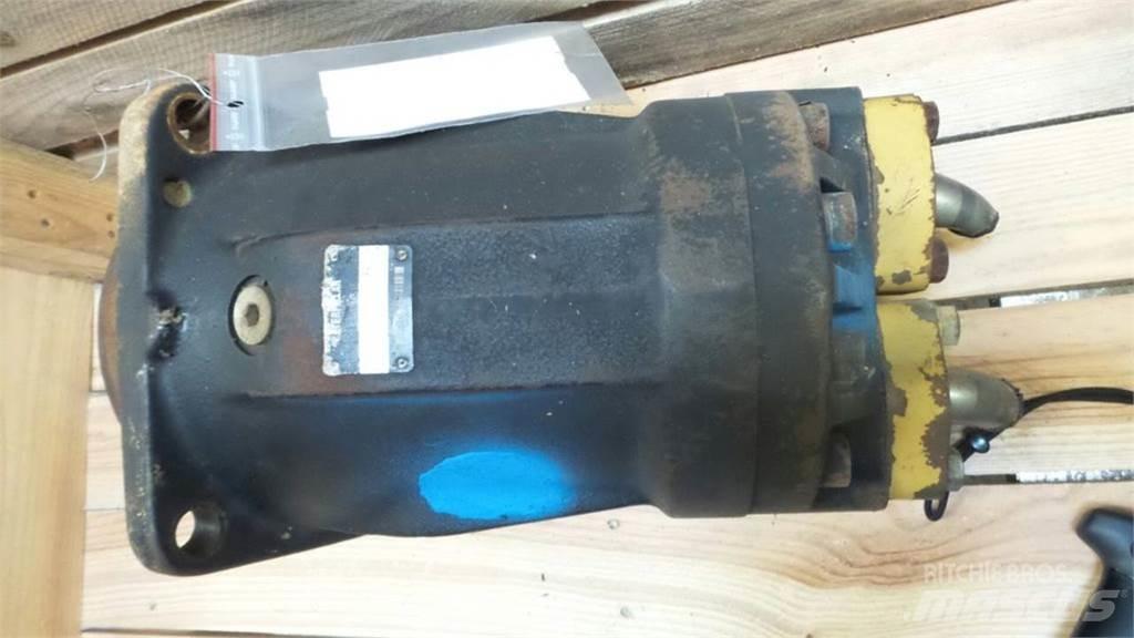 CAT 245B Hydraulik