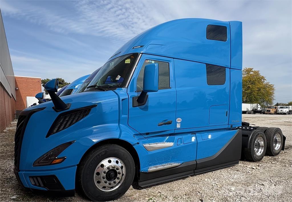 Volvo VNL Andere Fahrzeuge