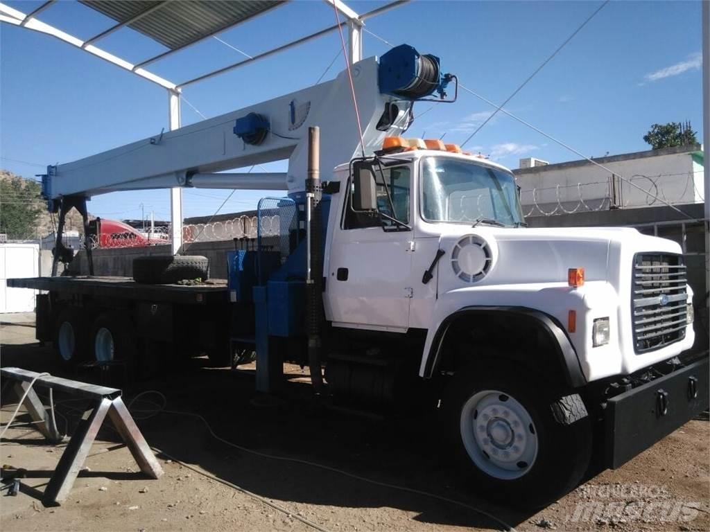 Manitex 30100 Kranwagen