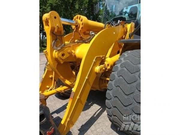 CAT 950H Harvester