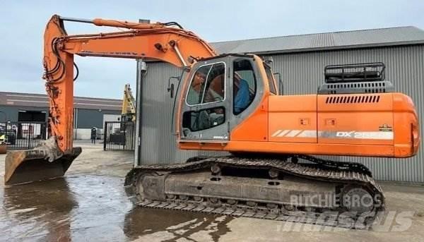 Doosan DX 255 LC Raupenbagger