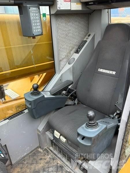 Liebherr 1030-2.1 Kranwagen