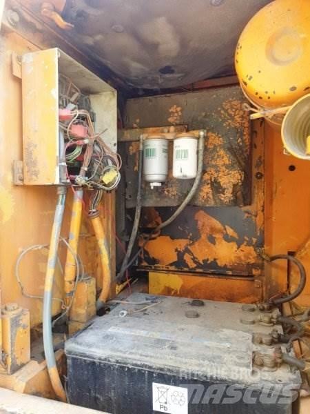 Liebherr R900 B Raupenbagger