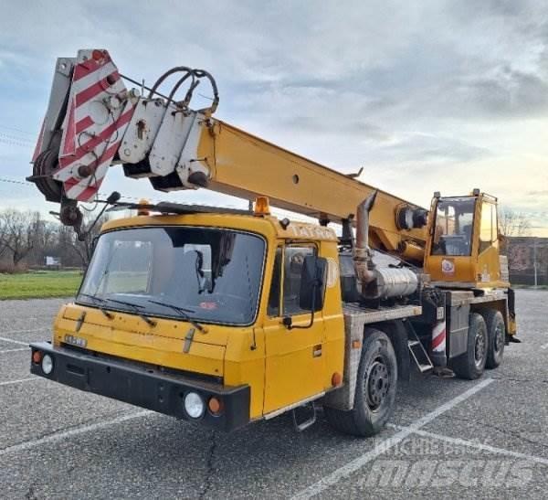 Tatra T815 +AD 28 (ČKD) Kranwagen