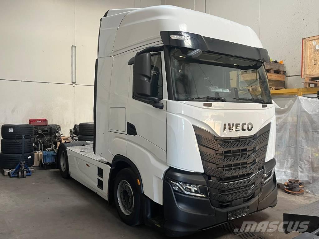 Iveco S-Way AS 440 Sattelzugmaschinen