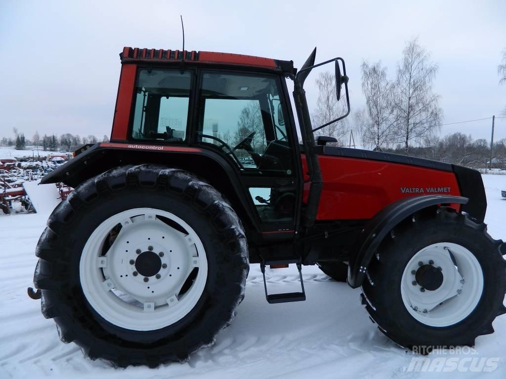 Valtra 8150 Traktoren