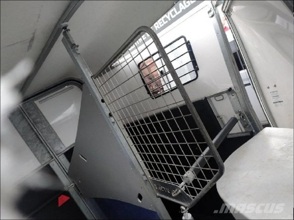  FAUTRAS PROVAN Viehtransportanhänger