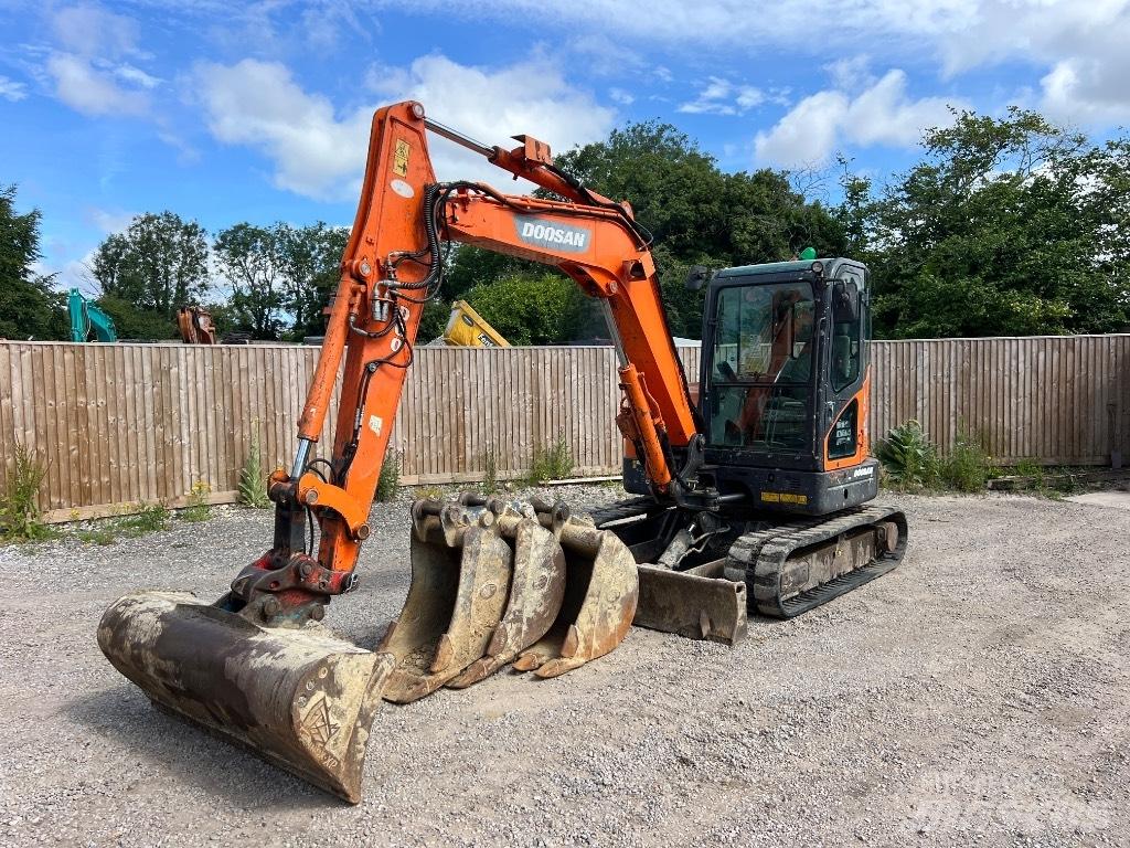 Doosan DX 63-3 Minibagger < 7t