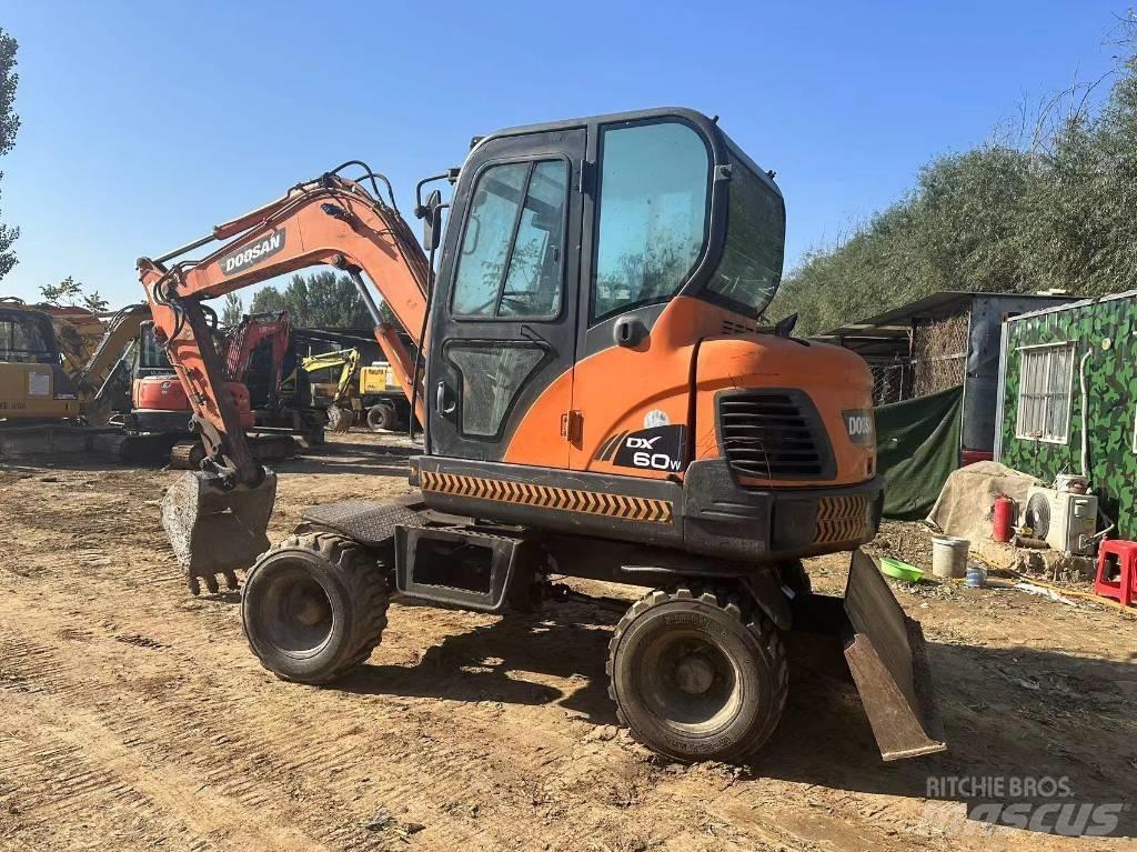 Doosan DX60W Minibagger < 7t