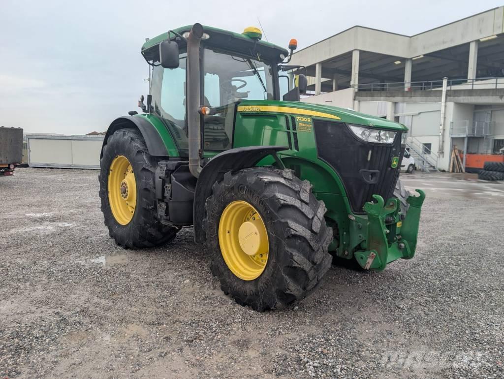 John Deere 7230 R Traktoren