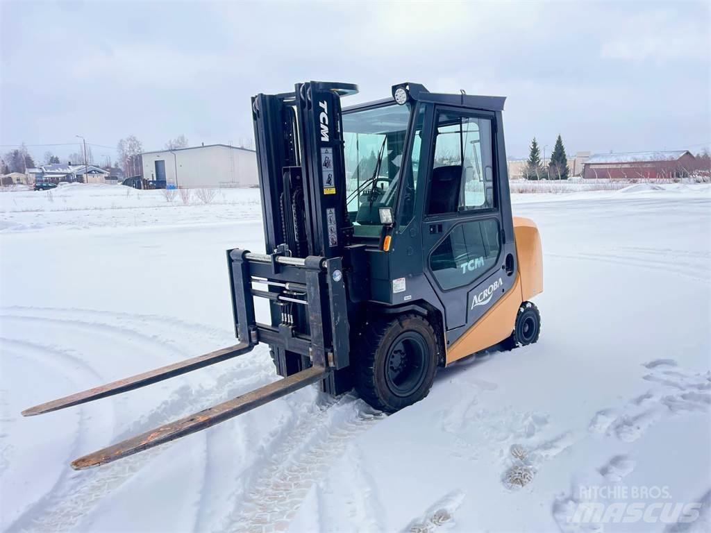 TCM FA 30D ACROBA Dieselstapler