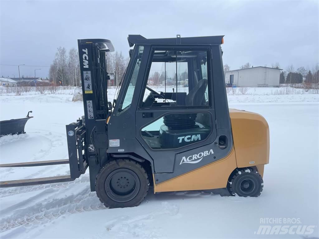 TCM FA 30D ACROBA Dieselstapler