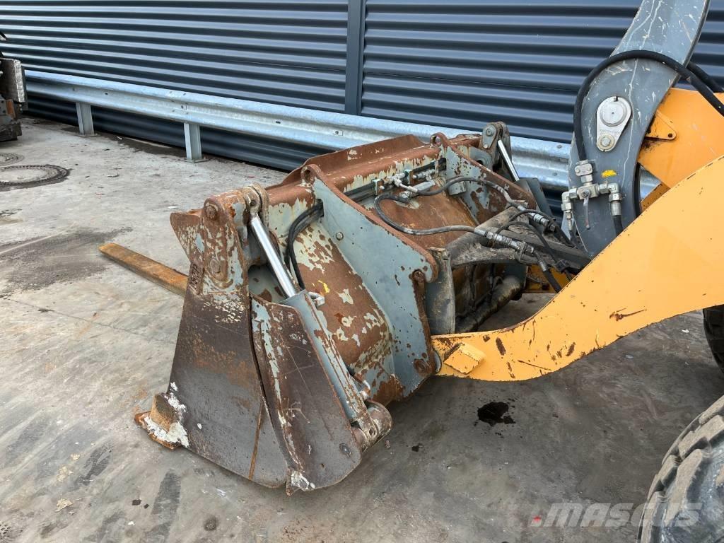 Liebherr L 506 Radlader