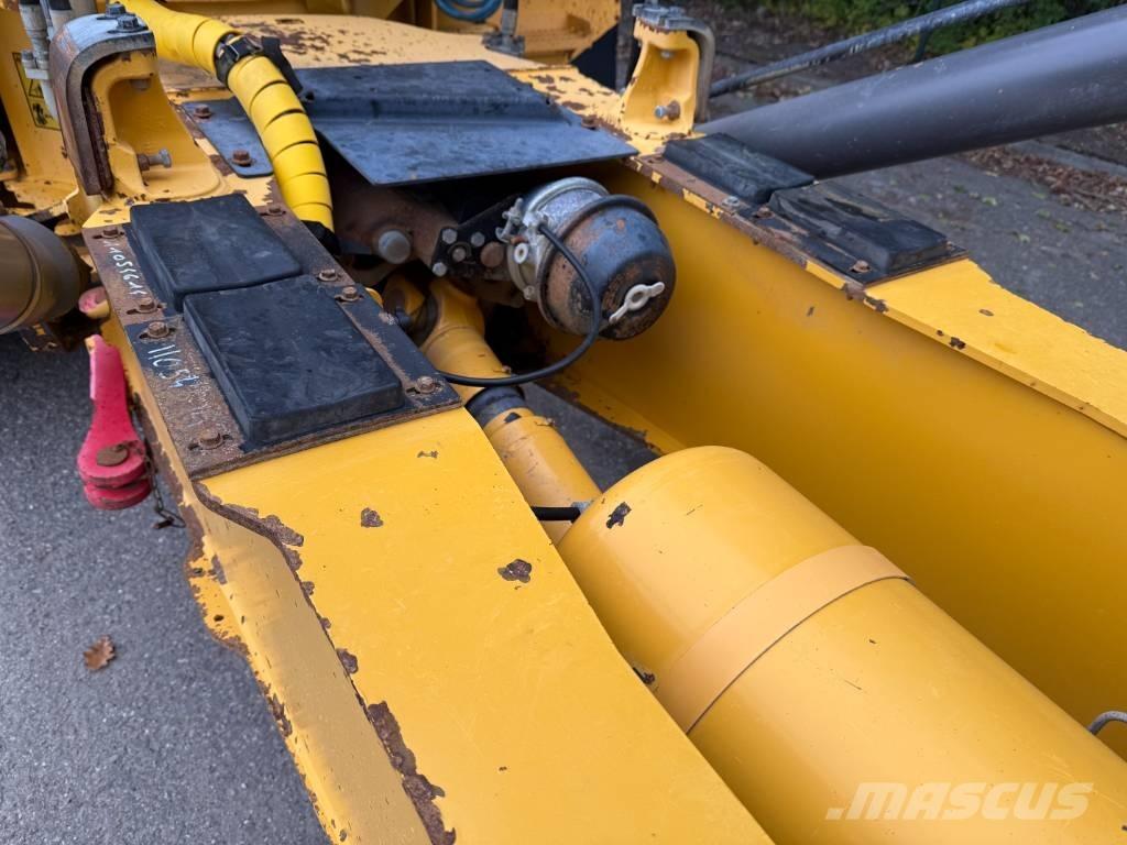 Volvo A25D Dumper - Knickgelenk