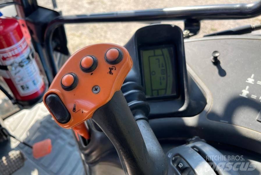 New Holland TM 175 Traktoren