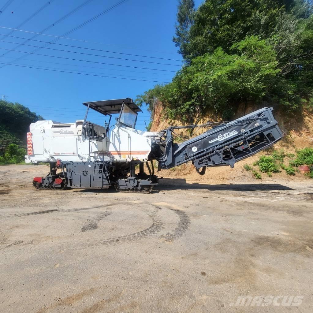 Wirtgen W 1900 Asphaltfräsen
