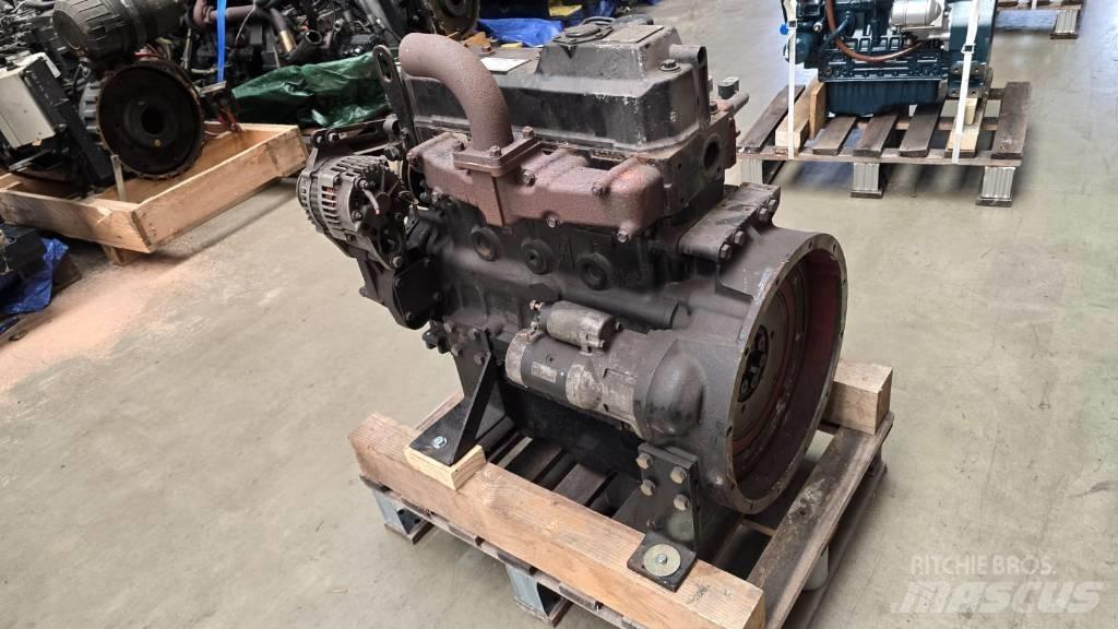 Yanmar 4TNV98 Motoren