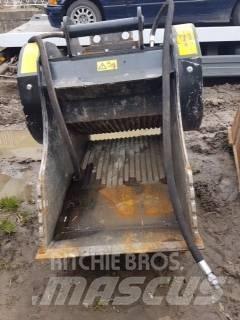 MB Crusher BF70.2 S4 Baggerlader
