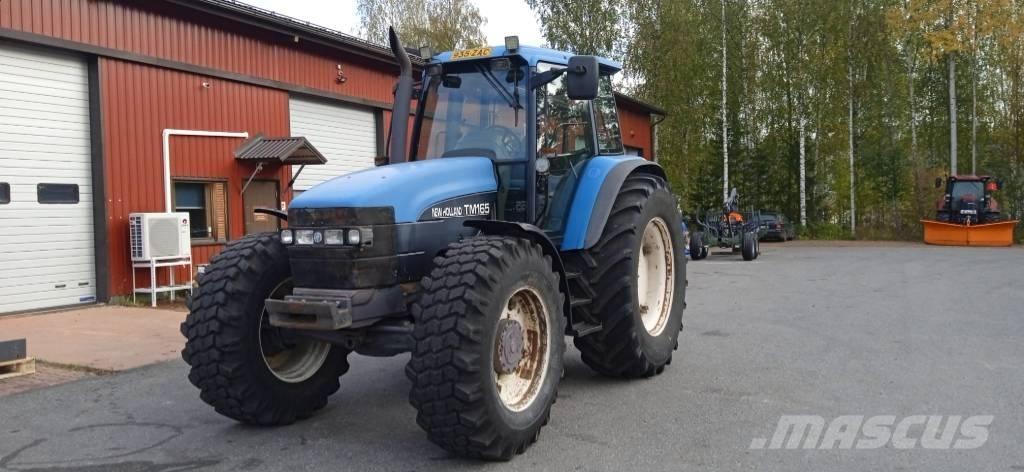 New Holland TM 165 Traktoren