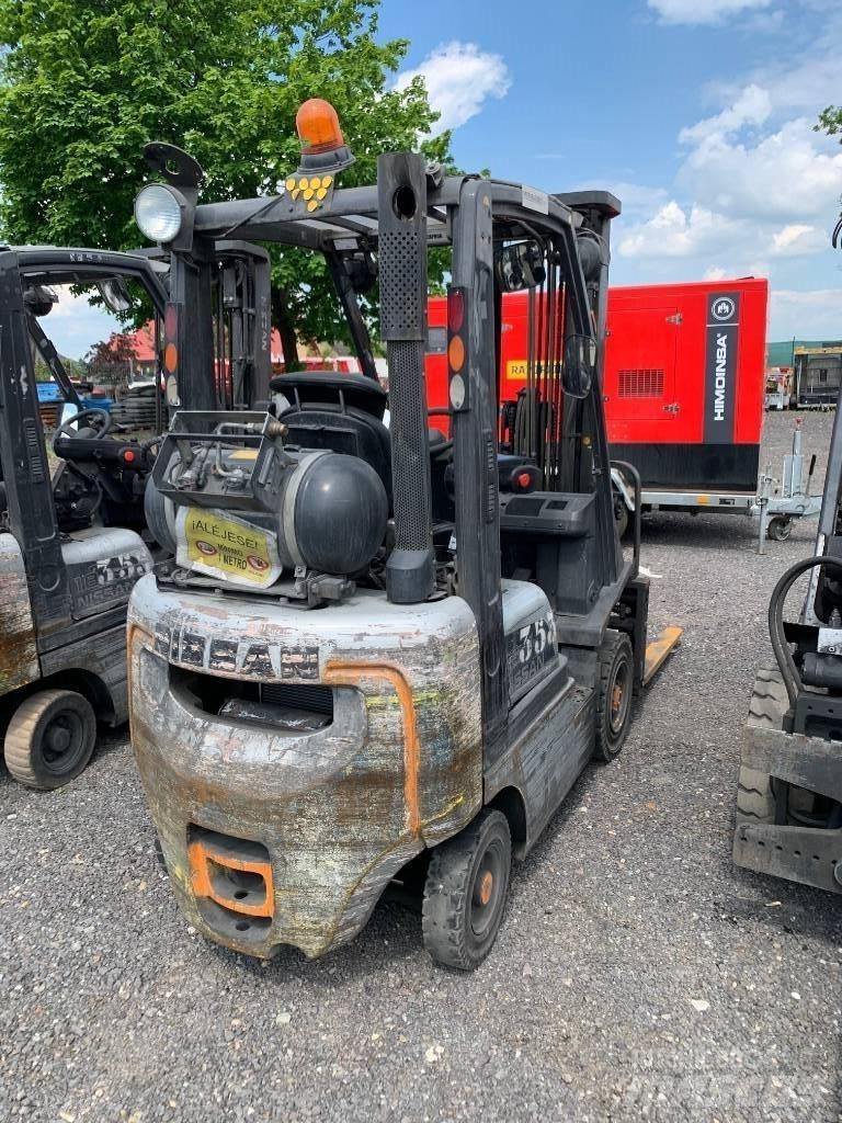 Nissan P1D1A18LQ Gasstapler