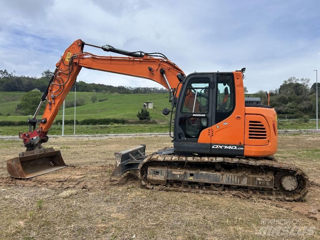 Doosan DX 140 Raupenbagger