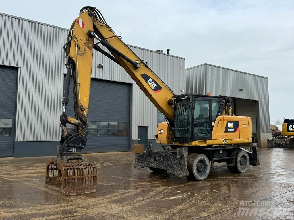 CAT MH3022 Spezialbagger