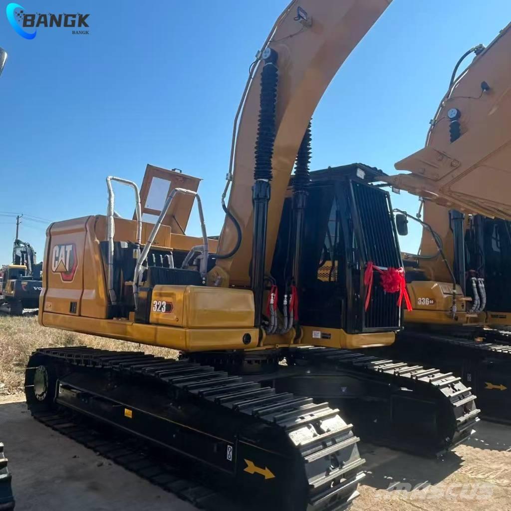 CAT 323 Raupenbagger