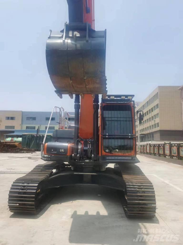 Doosan DX 300 LC Raupenbagger