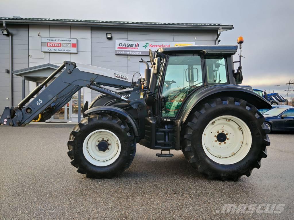Valtra N 142 Versu Traktoren