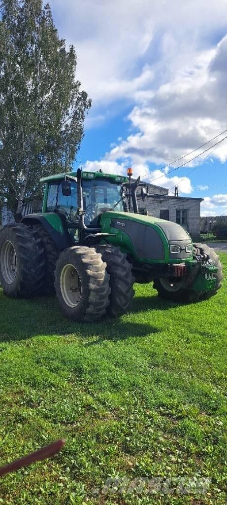 Valtra T170-4 Traktoren
