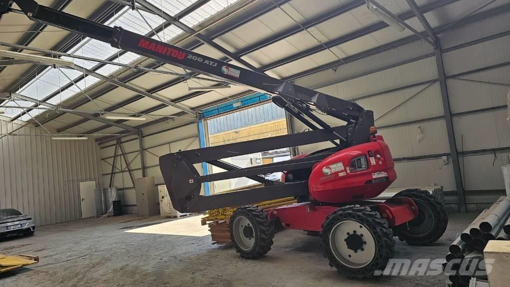 Manitou 200 ATJ Gelenkteleskoparbeitsbühnen