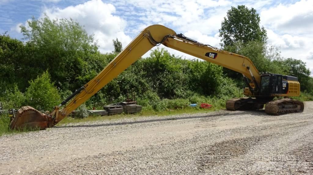 CAT 352 F Long Reach Raupenbagger