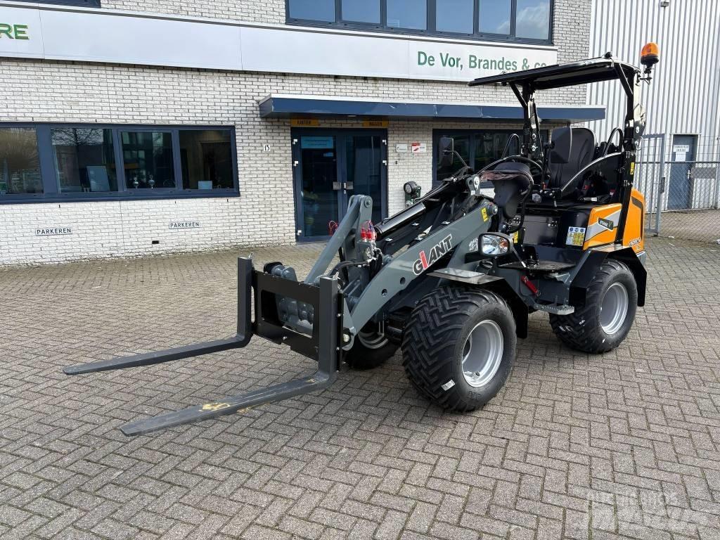 Giant G2500HD Xtra Minilader