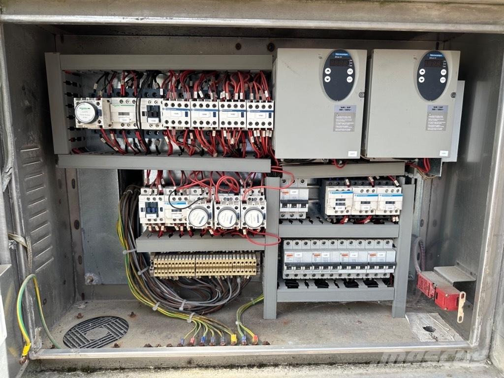 Comedil CBR 32 Plus Selbstaufrichtende Krane