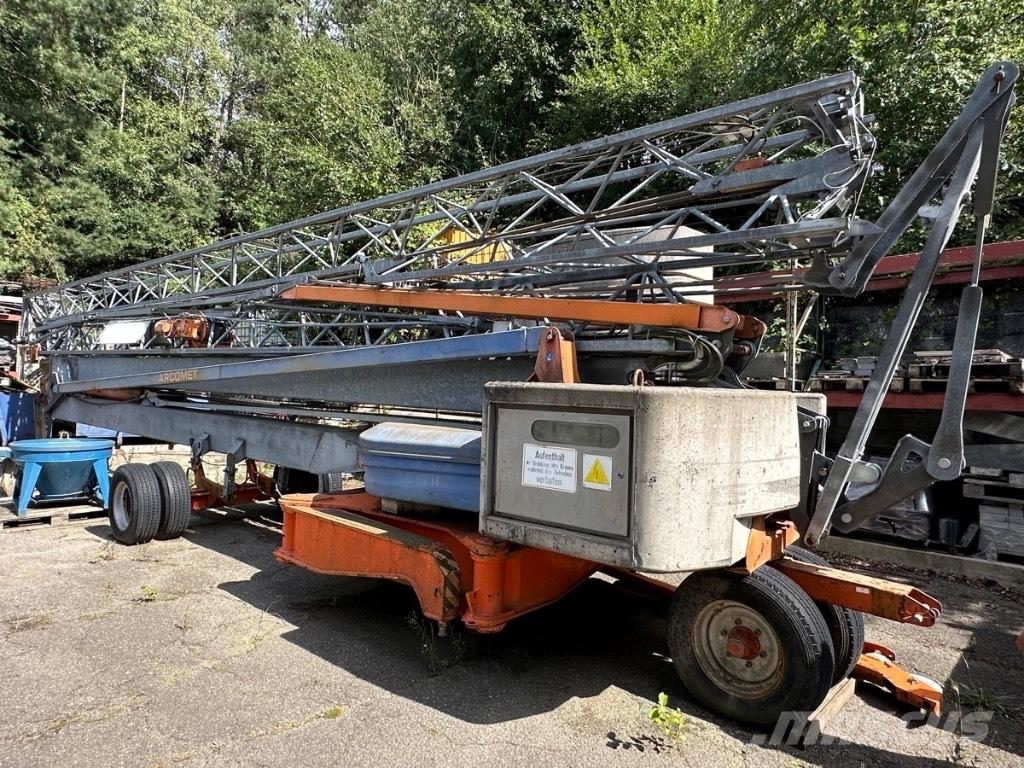 Comedil CBR 32 Plus Selbstaufrichtende Krane