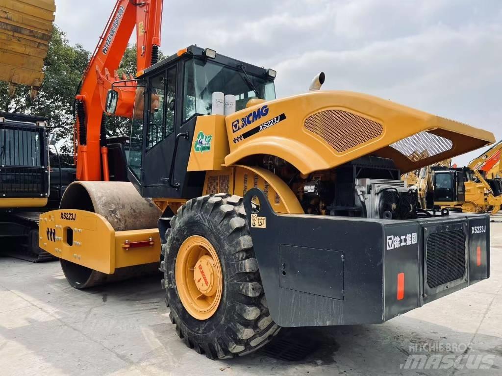 XCMG XS 223 J Walzenzüge