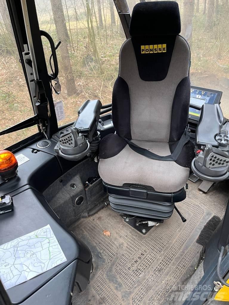 Ponsse Ergo 8W Harvester