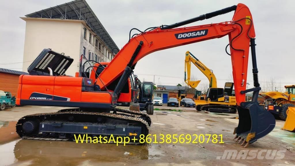 Doosan DX 225 Raupenbagger