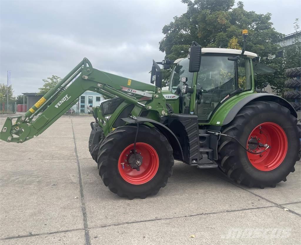 Fendt 724 Vario Traktoren