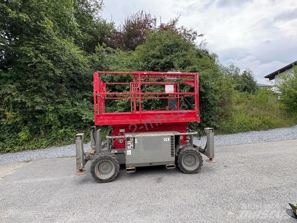 SkyJack SJ 6832 RT Scheren-Arbeitsbühnen