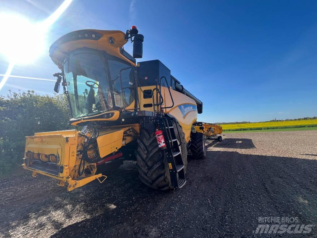 New Holland 8.85 Mähdrescher