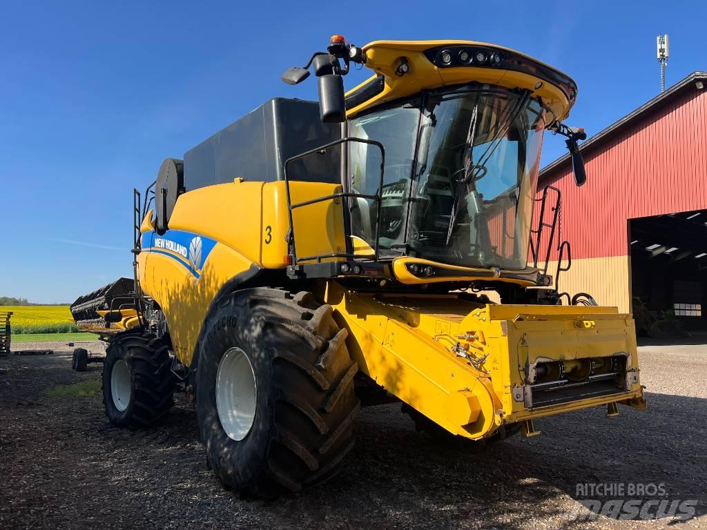 New Holland 8.85 Mähdrescher