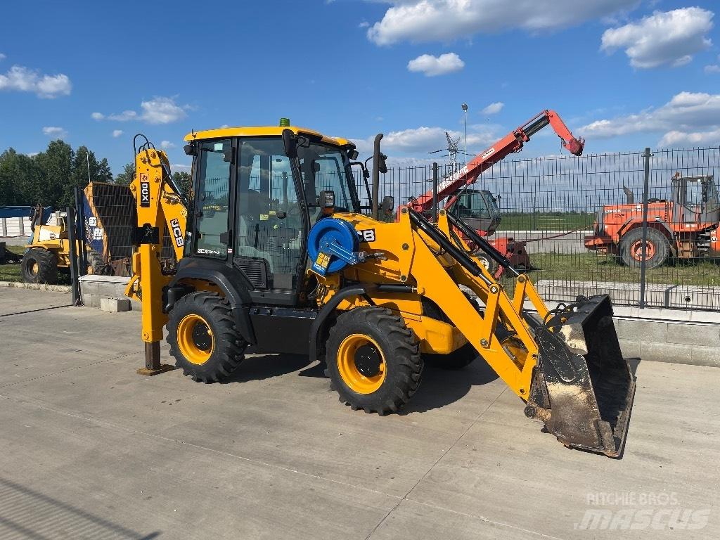 JCB 3 CX / compact Baggerlader
